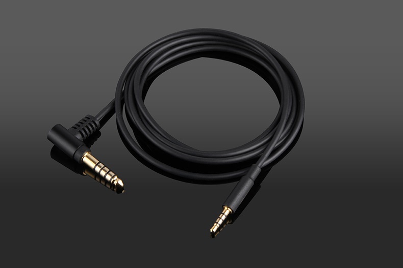 Cable de audio equilibrado de  - Sennheiser Headphone Momentum 4 reseña y precio